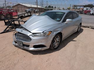 2015 Ford Fusion SE - Exterior Front Left Corner Image